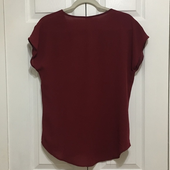 Red short sleeve top - Picture 2 of 2